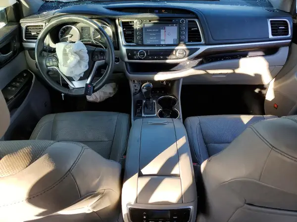 5TDDKRFH6GS275912 2016 TOYOTA HIGHLANDER - Image 8