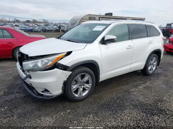 5TDDKRFH6GS289874 2016 TOYOTA HIGHLANDER - Image 2