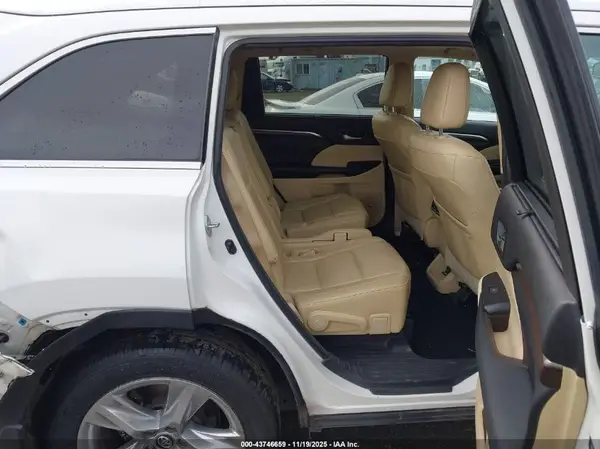5TDDKRFH6GS289874 2016 TOYOTA HIGHLANDER - Image 8