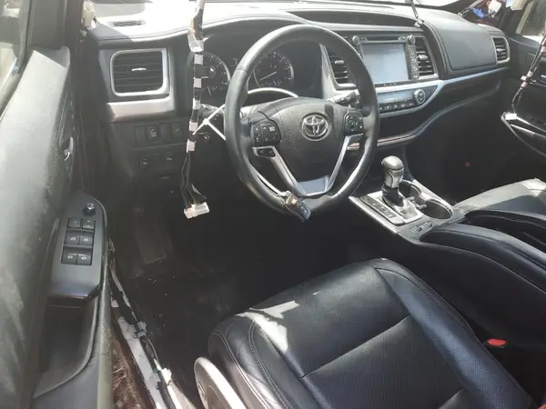 5TDDKRFH6GS317155 2016 TOYOTA HIGHLANDER - Image 8