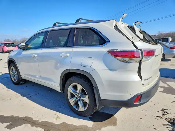 5TDDKRFH6GS330648 2016 TOYOTA HIGHLANDER - Image 2