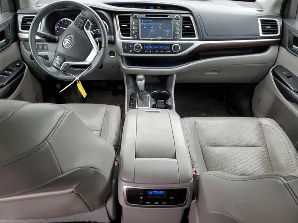 5TDDKRFH6GS332948 2016 TOYOTA HIGHLANDER - Image 8