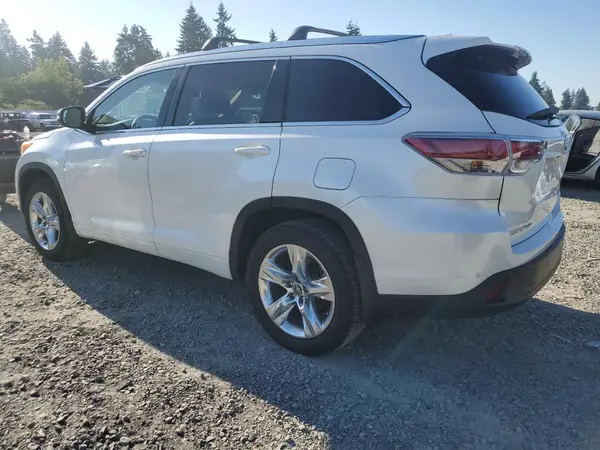 5TDDKRFH6GS335073 2016 TOYOTA HIGHLANDER - Image 2