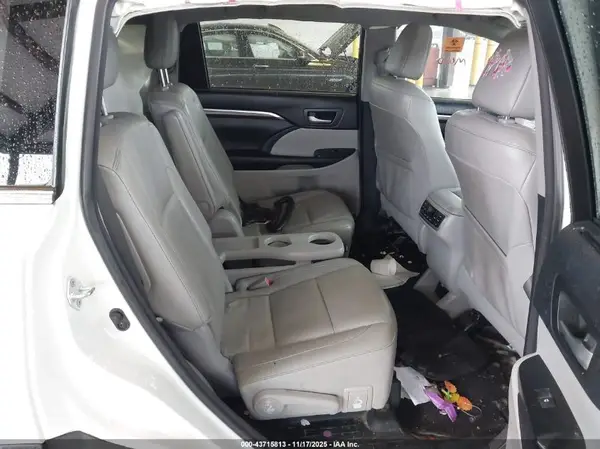 5TDDKRFH6GS335395 2016 TOYOTA HIGHLANDER - Image 8