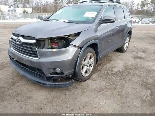 5TDDKRFH6GS335879 2016 TOYOTA HIGHLANDER - Image 2