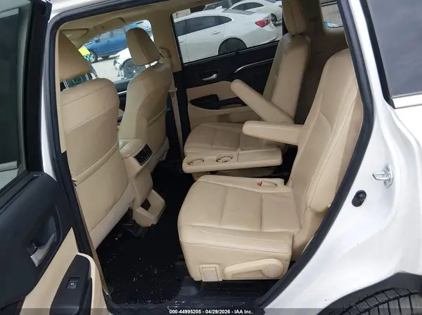 5TDDKRFH6GS353301 2016 TOYOTA HIGHLANDER - Image 8