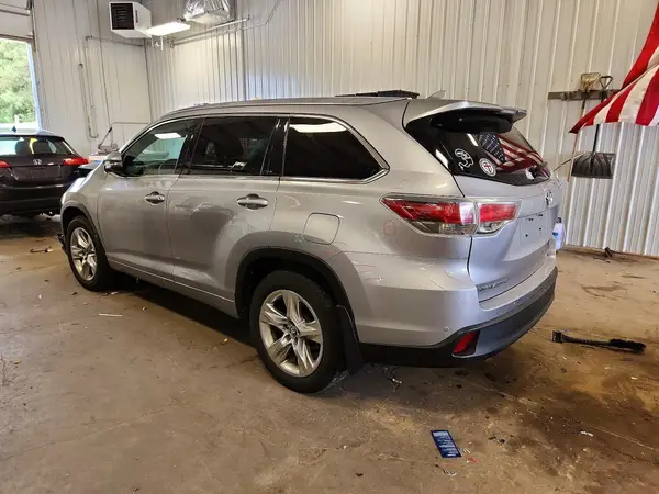5TDDKRFH6GS354853 2016 TOYOTA HIGHLANDER - Image 2