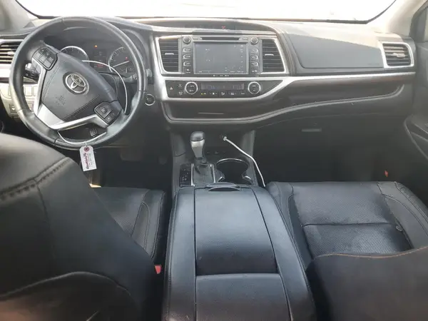 5TDDKRFH7GS247701 2016 TOYOTA HIGHLANDER - Image 8