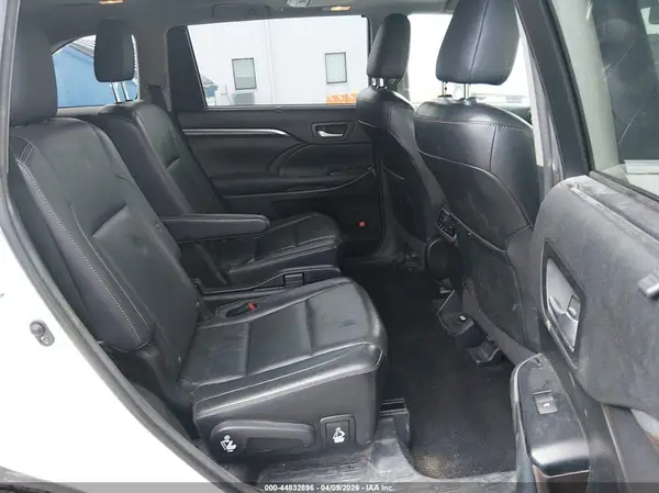 5TDDKRFH7GS272856 2016 TOYOTA HIGHLANDER - Image 8