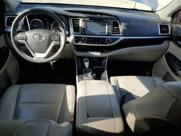5TDDKRFH7GS323241 2016 TOYOTA HIGHLANDER - Image 8