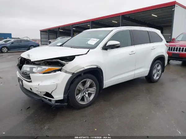 5TDDKRFH7GS332070 2016 TOYOTA HIGHLANDER - Image 2