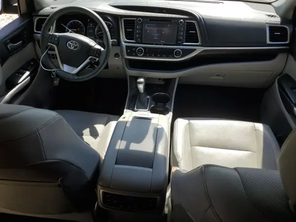 5TDDKRFH7GS338628 2016 TOYOTA HIGHLANDER - Image 8