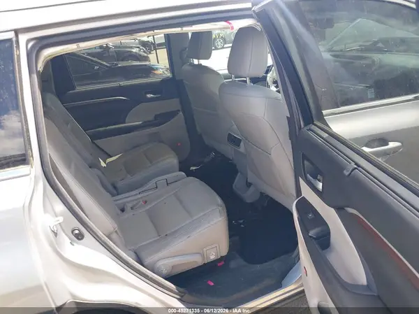 5TDDKRFH7GS346194 2016 TOYOTA HIGHLANDER - Image 8