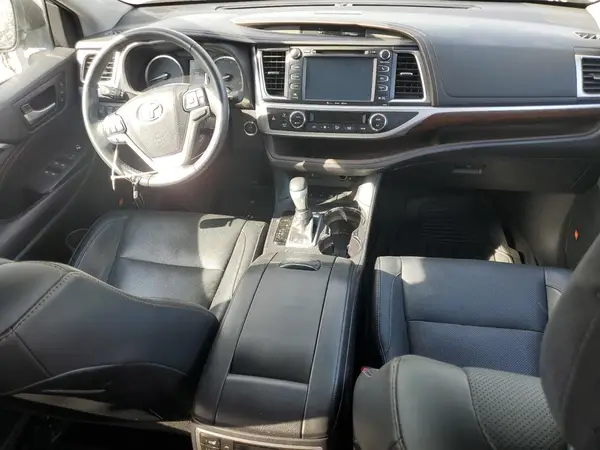 5TDDKRFH7GS348110 2016 TOYOTA HIGHLANDER - Image 8