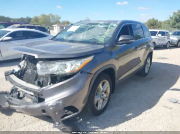 5TDDKRFH7GS354263 2016 TOYOTA HIGHLANDER - Image 2