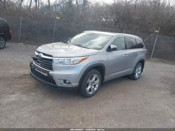 5TDDKRFH7GS355879 2016 TOYOTA HIGHLANDER - Image 2
