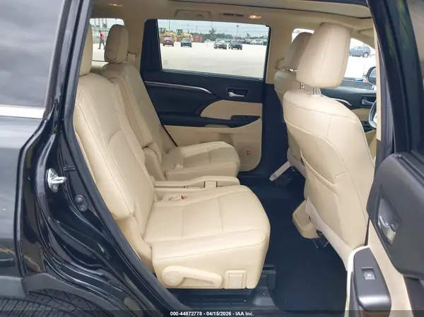 5TDDKRFH8GS233015 2016 TOYOTA HIGHLANDER - Image 8
