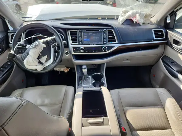 5TDDKRFH8GS252549 2016 TOYOTA HIGHLANDER - Image 8