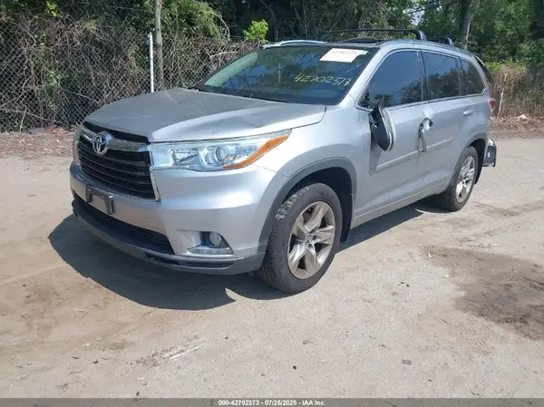 5TDDKRFH8GS270260 2016 TOYOTA HIGHLANDER - Image 2