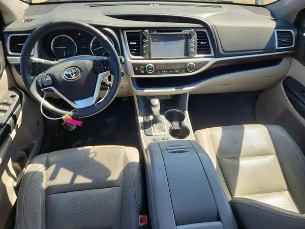 5TDDKRFH8GS274650 2016 TOYOTA HIGHLANDER - Image 8
