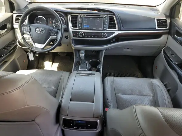 5TDDKRFH8GS274874 2016 TOYOTA HIGHLANDER - Image 8