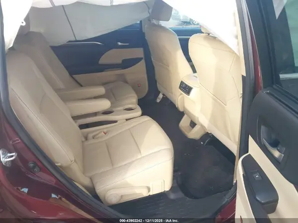 5TDDKRFH8GS275555 2016 TOYOTA HIGHLANDER - Image 8