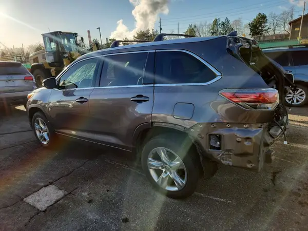 5TDDKRFH8GS291321 2016 TOYOTA HIGHLANDER - Image 2