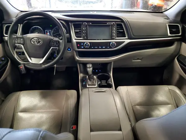 5TDDKRFH8GS321076 2016 TOYOTA HIGHLANDER - Image 8