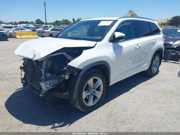 5TDDKRFH8GS330439 2016 TOYOTA HIGHLANDER - Image 2