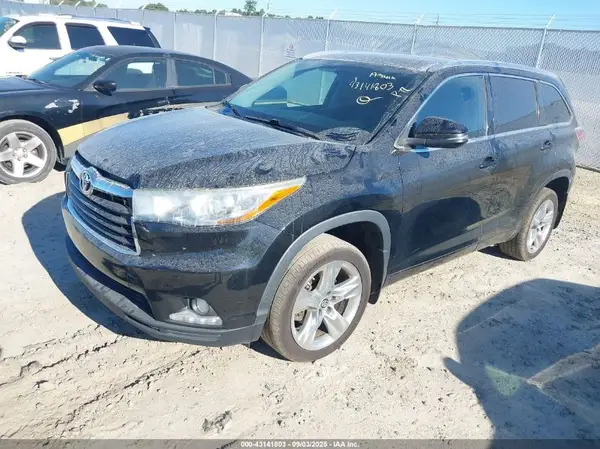 5TDDKRFH8GS349332 2016 TOYOTA HIGHLANDER - Image 2