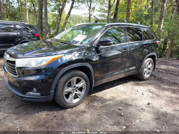 5TDDKRFH8GS355485 2016 TOYOTA HIGHLANDER - Image 2