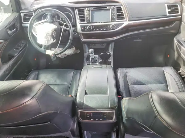 5TDDKRFH9GS256383 2016 TOYOTA HIGHLANDER - Image 8