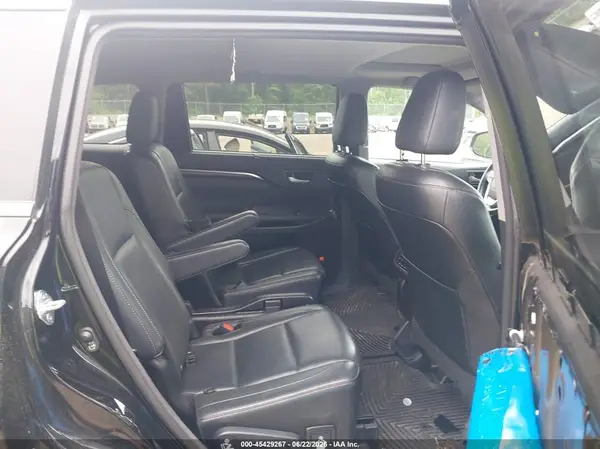 5TDDKRFH9GS258117 2016 TOYOTA HIGHLANDER - Image 8