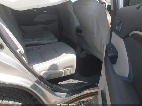 5TDDKRFH9GS267402 2016 TOYOTA HIGHLANDER - Image 8
