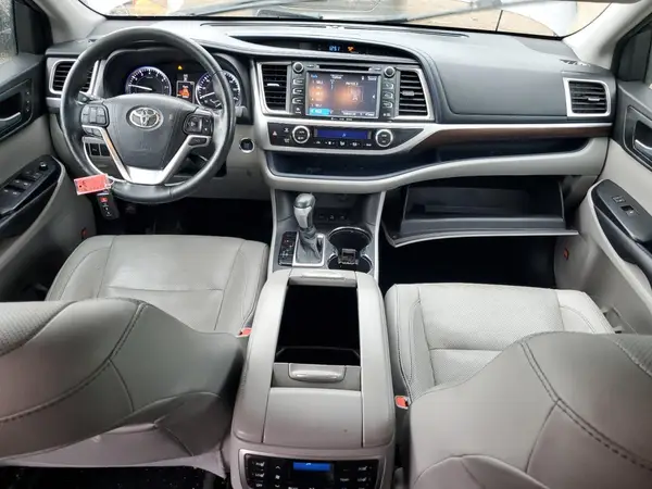 5TDDKRFH9GS270414 2016 TOYOTA HIGHLANDER - Image 8