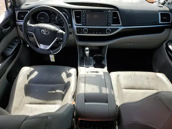 5TDDKRFH9GS277072 2016 TOYOTA HIGHLANDER - Image 8