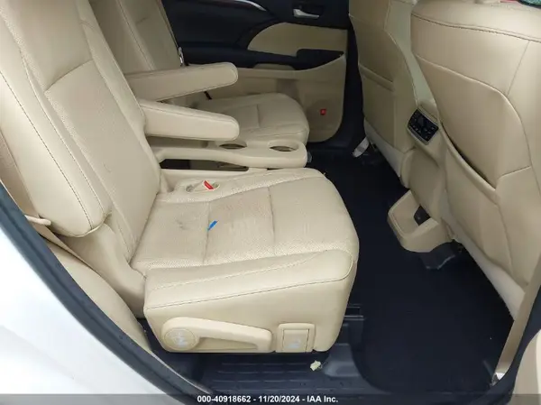 5TDDKRFH9GS277976 2016 TOYOTA HIGHLANDER - Image 8