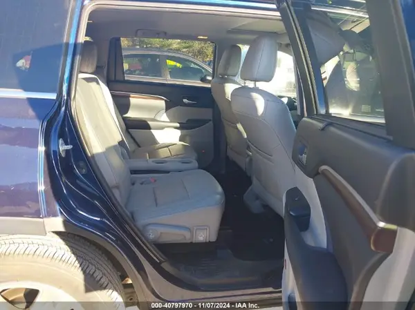 5TDDKRFH9GS301791 2016 TOYOTA HIGHLANDER - Image 8