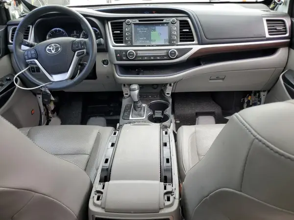 5TDDKRFH9GS321992 2016 TOYOTA HIGHLANDER - Image 8