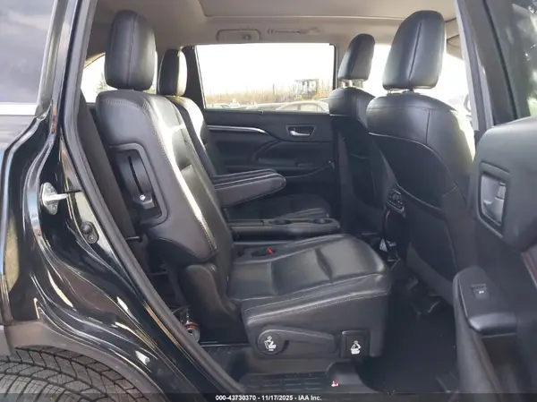 5TDDKRFH9GS329381 2016 TOYOTA HIGHLANDER - Image 8