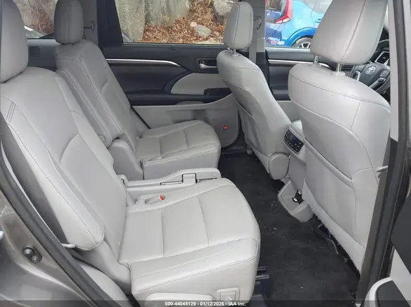 5TDDKRFH9GS350098 2016 TOYOTA HIGHLANDER - Image 8