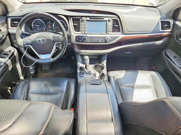 5TDDKRFH9GS356404 2016 TOYOTA HIGHLANDER - Image 8