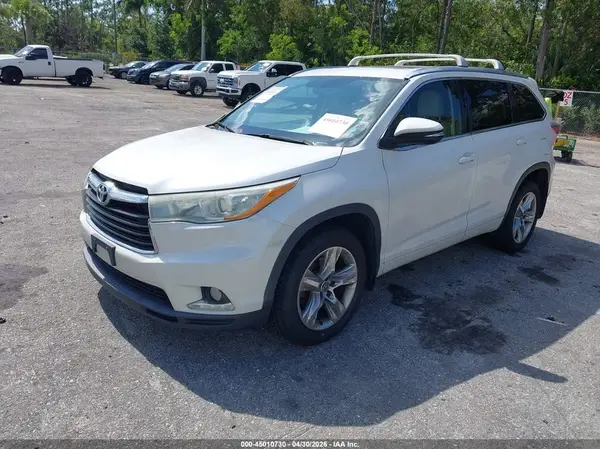 5TDDKRFHXGS224803 2016 TOYOTA HIGHLANDER - Image 2