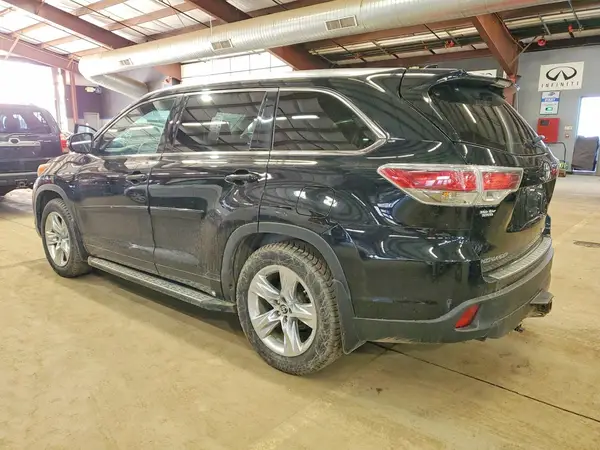 5TDDKRFHXGS226339 2016 TOYOTA HIGHLANDER - Image 2