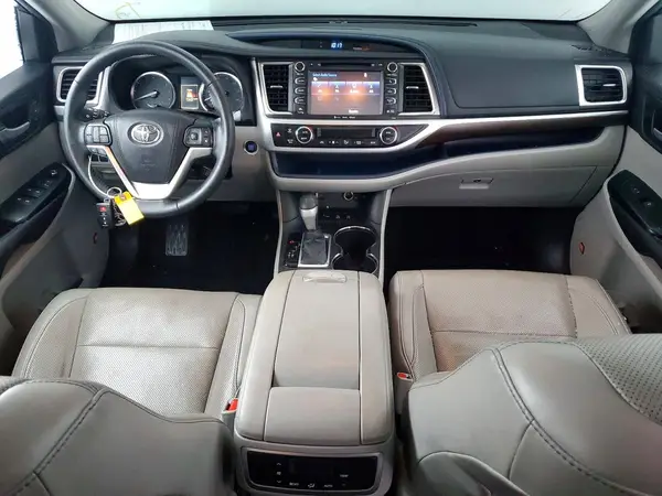 5TDDKRFHXGS226910 2016 TOYOTA HIGHLANDER - Image 8
