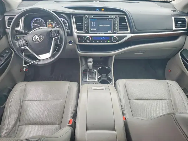 5TDDKRFHXGS227720 2016 TOYOTA HIGHLANDER - Image 8
