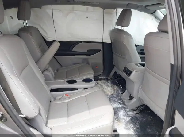 5TDDKRFHXGS248213 2016 TOYOTA HIGHLANDER - Image 8