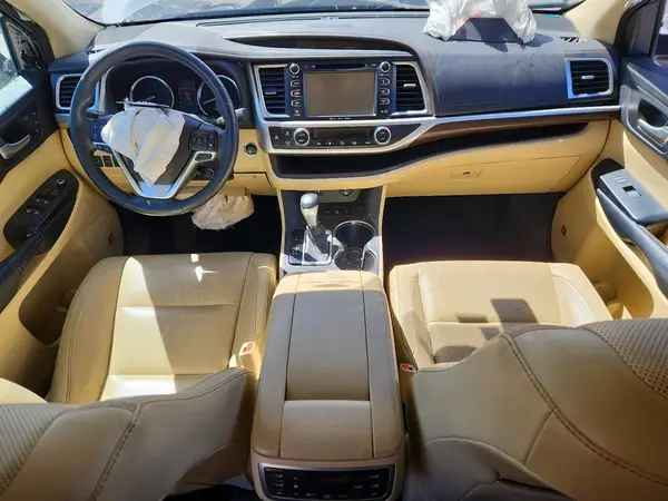5TDDKRFHXGS258059 2016 TOYOTA HIGHLANDER - Image 8
