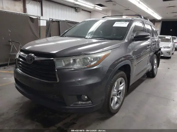 5TDDKRFHXGS266050 2016 TOYOTA HIGHLANDER - Image 2