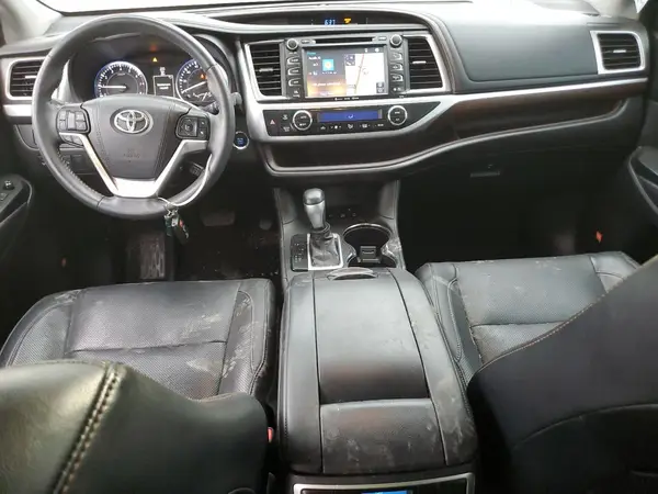 5TDDKRFHXGS267960 2016 TOYOTA HIGHLANDER - Image 8